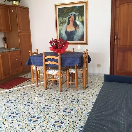 Vista Mare Mela B
