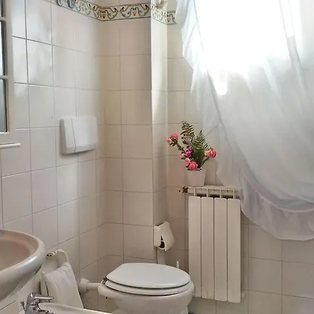 Vista Mare Mela B Апартаменты *